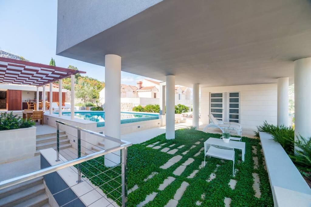 Modern Villa With Swimming Pool - Penthouse ドゥブロブニク エクステリア 写真